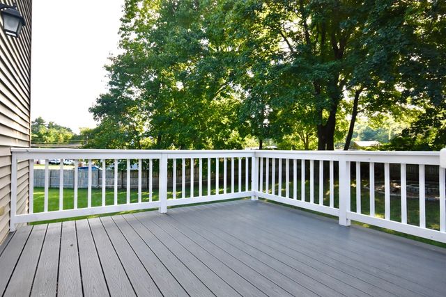 581 Plymouth St 581, Middleboro, MA 02346