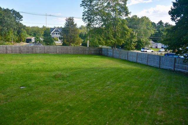 581 Plymouth St 581, Middleboro, MA 02346