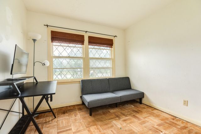 107 Gardenia Street, Lake Jackson, TX 77566