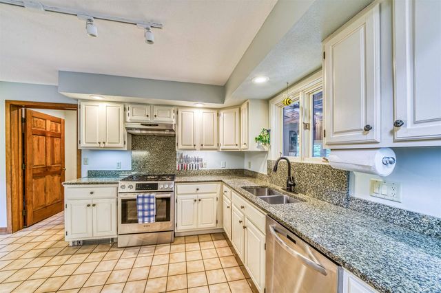 99 Newell Road, Newbury, NH 03255