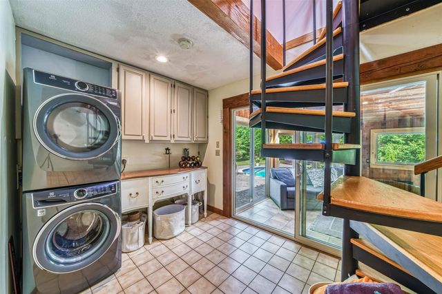 99 Newell Road, Newbury, NH 03255