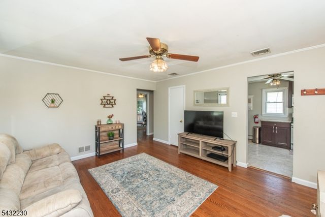 776 Lake Shore Dr, Parsippany-troy Hills Twp., NJ 07054