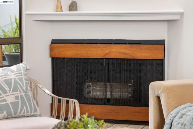 312 Tideway Dr, Alameda, CA 94501