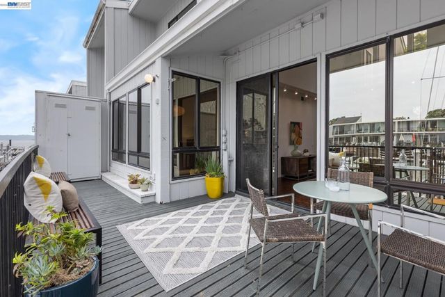 312 Tideway Dr, Alameda, CA 94501