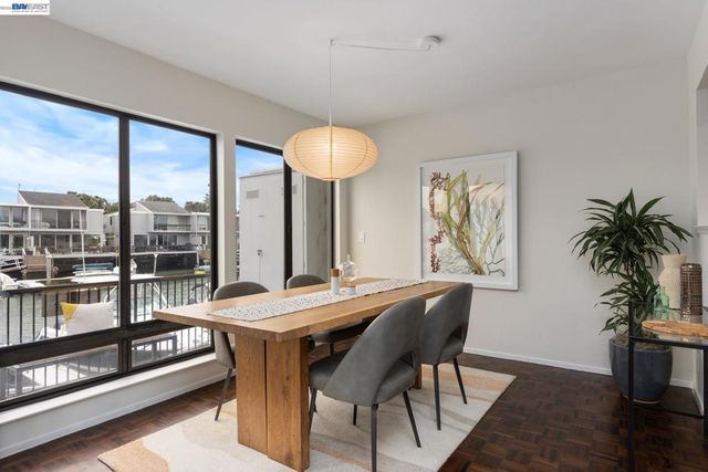 312 Tideway Dr, Alameda, CA 94501