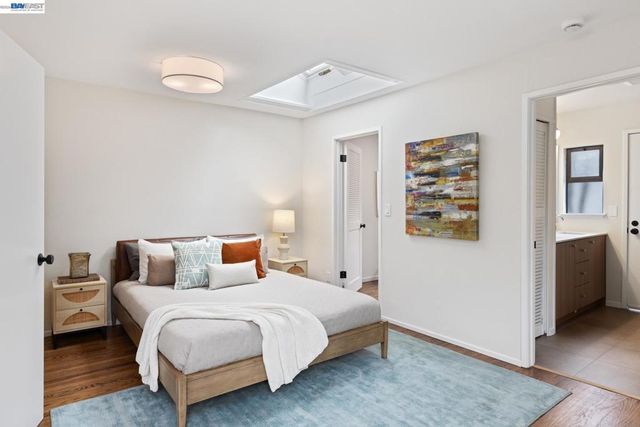 312 Tideway Dr, Alameda, CA 94501