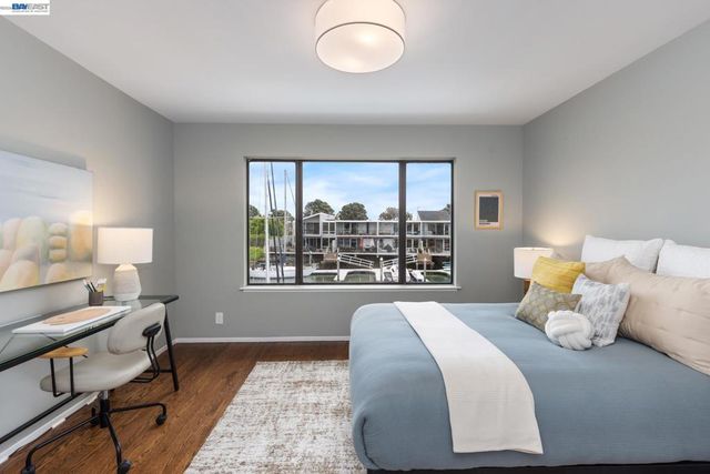 312 Tideway Dr, Alameda, CA 94501