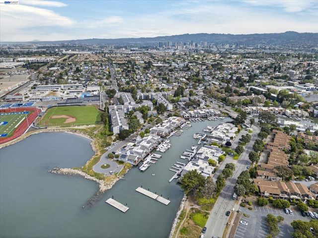 312 Tideway Dr, Alameda, CA 94501