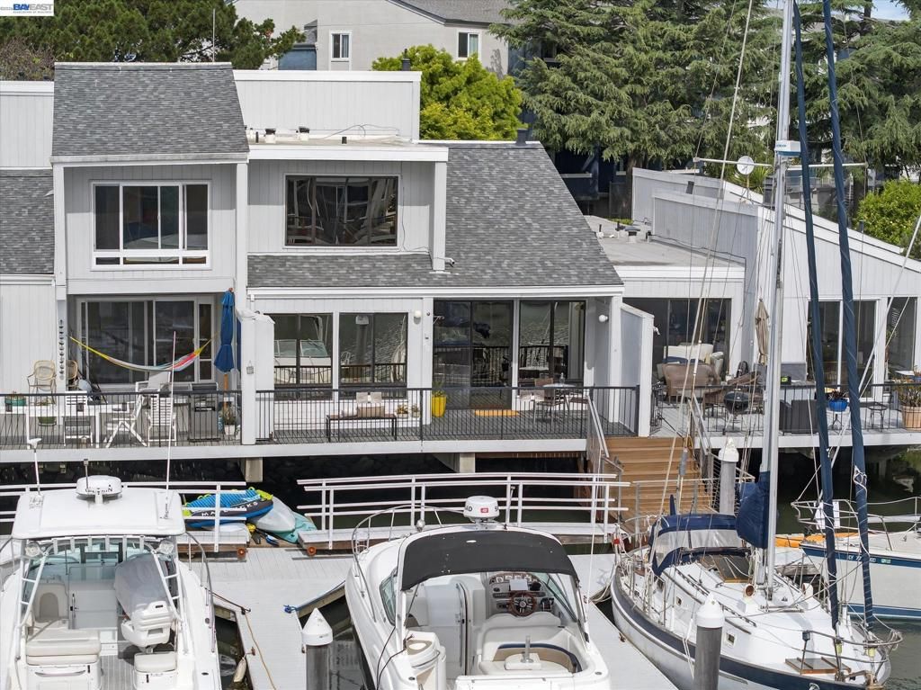 312 Tideway Dr, Alameda, CA 94501