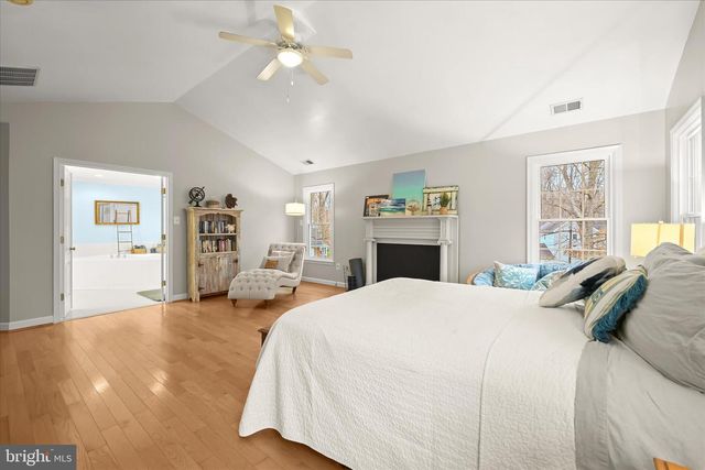 3012 MULLINEAUX LN N, Ellicott City, MD 21042