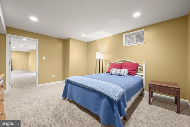 3012 MULLINEAUX LN N, Ellicott City, MD 21042