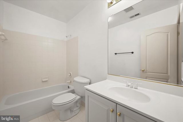 3012 MULLINEAUX LN N, Ellicott City, MD 21042