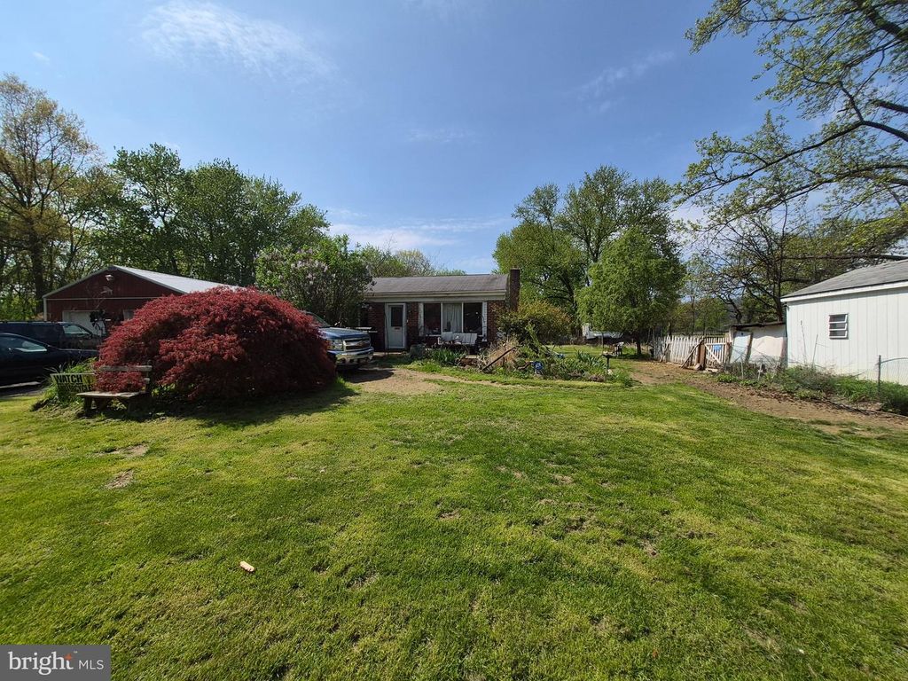 194 WATER ST, Oley, PA 19547