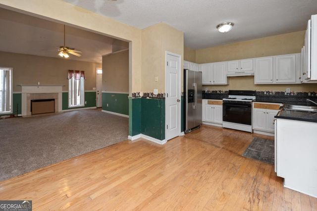 11203 Knotty Pine Place, Hampton, GA 30228