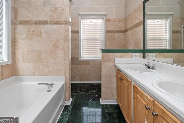 11203 Knotty Pine Place, Hampton, GA 30228