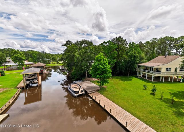 6330 Pontiac Drive, Kiln, MS 39556