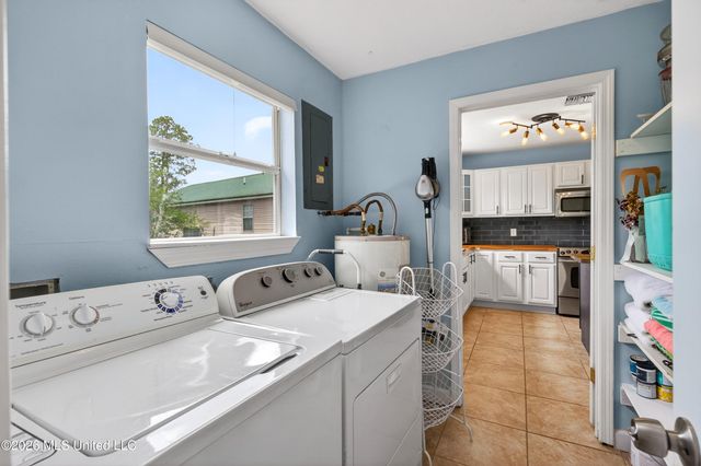 6330 Pontiac Drive, Kiln, MS 39556