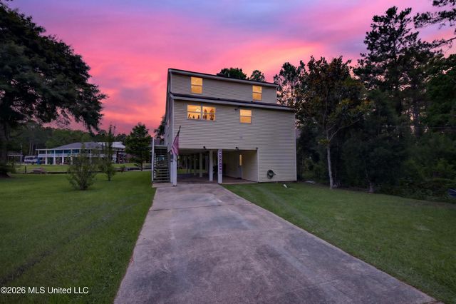 6330 Pontiac Drive, Kiln, MS 39556