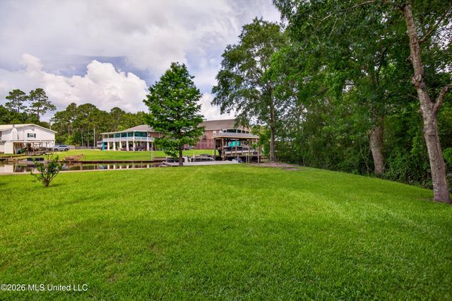 6330 Pontiac Drive, Kiln, MS 39556