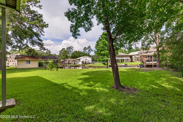6330 Pontiac Drive, Kiln, MS 39556