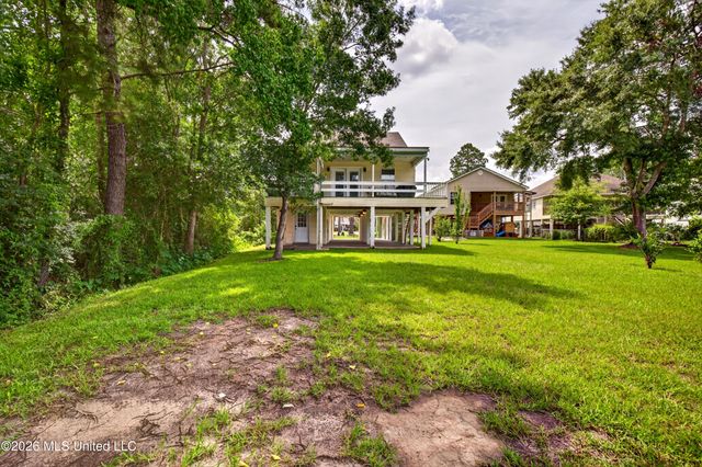 6330 Pontiac Drive, Kiln, MS 39556