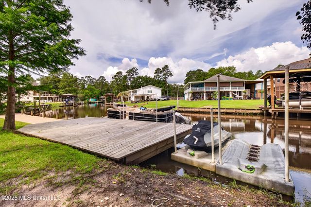 6330 Pontiac Drive, Kiln, MS 39556