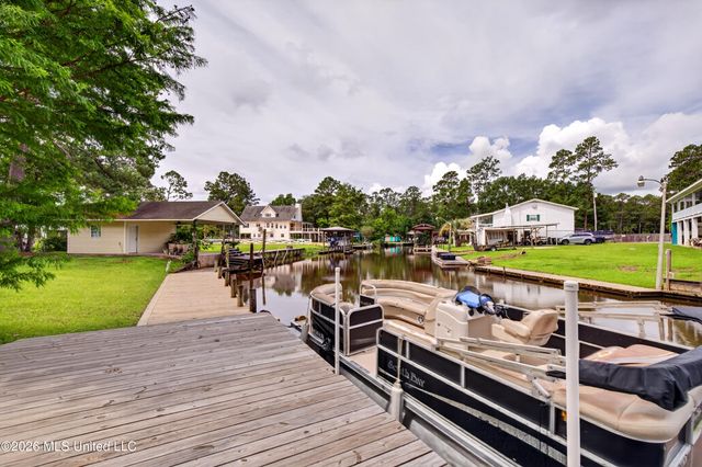 6330 Pontiac Drive, Kiln, MS 39556
