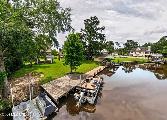 6330 Pontiac Drive, Kiln, MS 39556