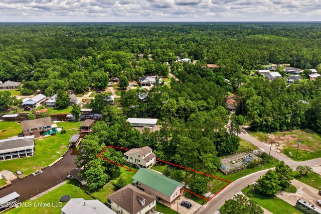 6330 Pontiac Drive, Kiln, MS 39556