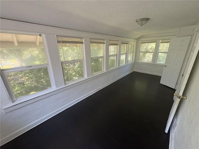 3928 S Benton Avenue, Kansas City, MO 64130