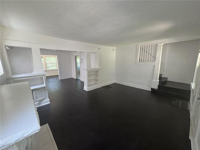 3928 S Benton Avenue, Kansas City, MO 64130