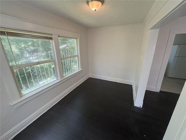 3928 S Benton Avenue, Kansas City, MO 64130