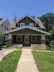 3928 S Benton Avenue, Kansas City, MO 64130