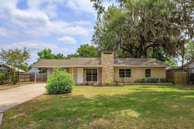 1300 ORANGE AVENUE, Tavares, FL 32778