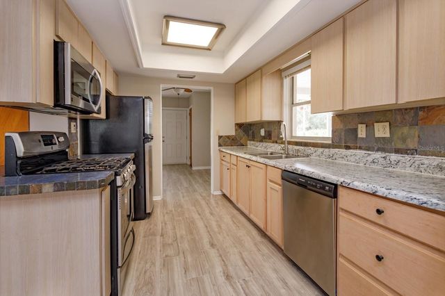 1300 ORANGE AVENUE, Tavares, FL 32778