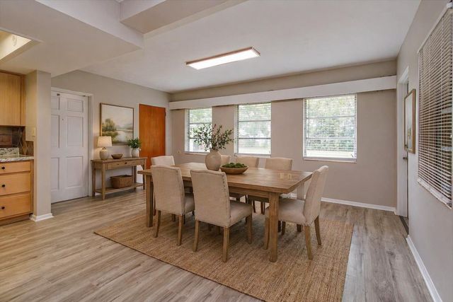 1300 ORANGE AVENUE, Tavares, FL 32778