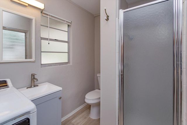 1300 ORANGE AVENUE, Tavares, FL 32778