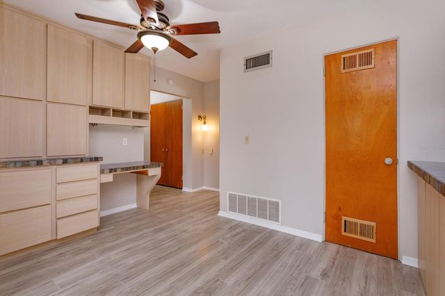 1300 ORANGE AVENUE, Tavares, FL 32778