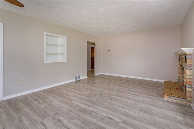 1300 ORANGE AVENUE, Tavares, FL 32778