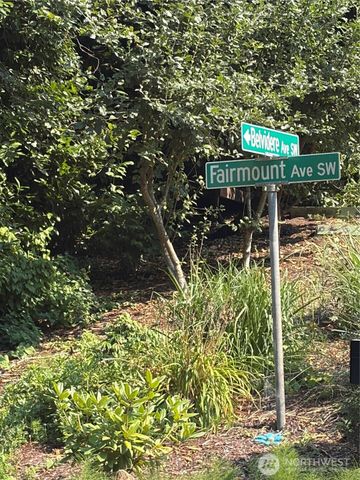 21 xx Fairmount Avenue SW, Seattle, WA 98126