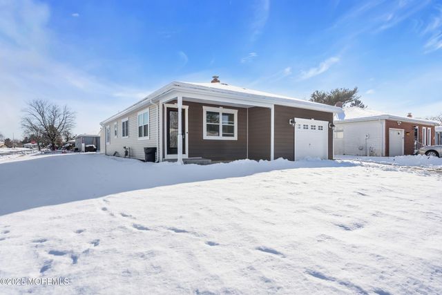 12 Tortola Street, Toms River, NJ 08757