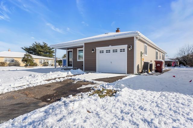 12 Tortola Street, Toms River, NJ 08757