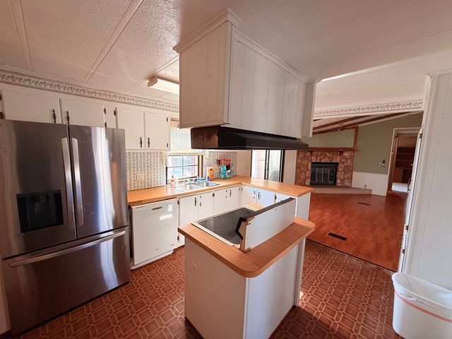 96 Crooked Island Circle, Murrells Inlet, SC 29576