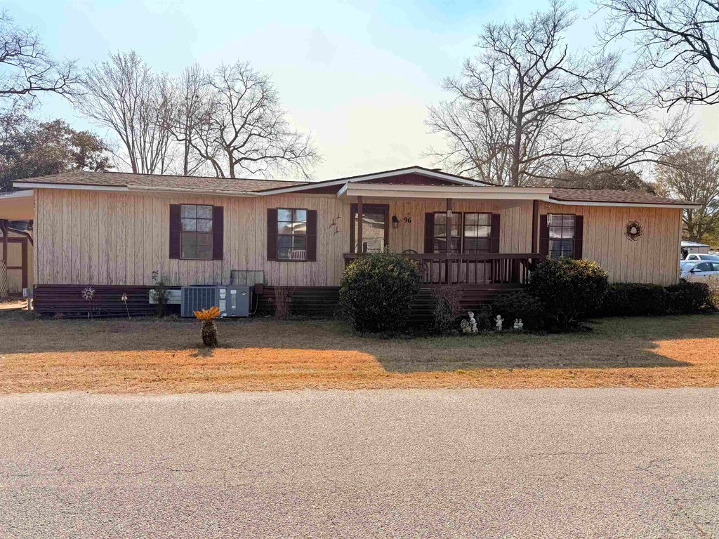 96 Crooked Island Circle, Murrells Inlet, SC 29576