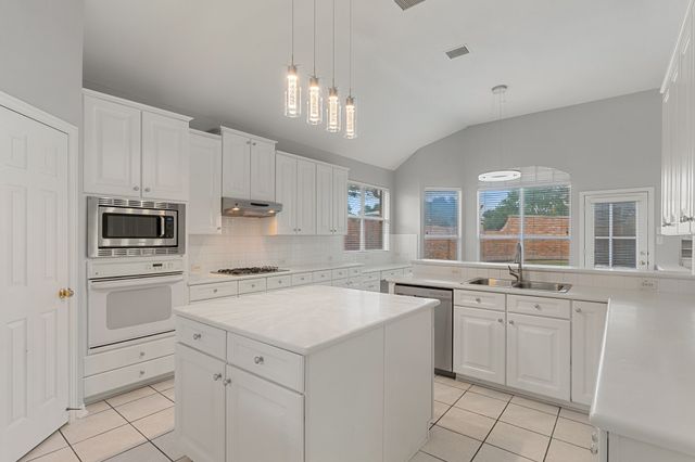 8628 Clearview Court, Plano, TX 75025