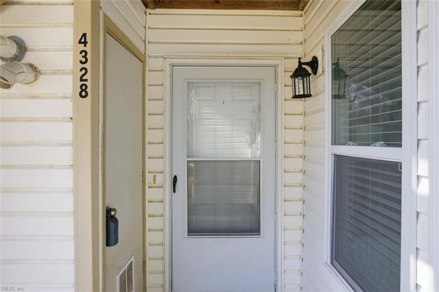 4328 Beasley CT, Virginia Beach, VA 23462