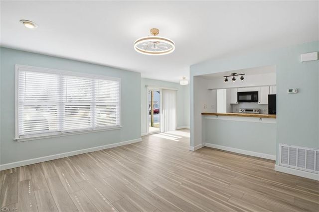 4328 Beasley CT, Virginia Beach, VA 23462