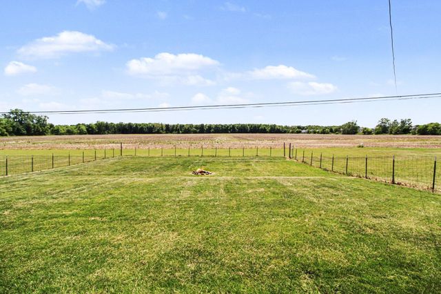 7610 Willis Road, Augusta Twp, MI 48197