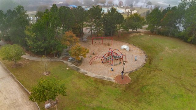 3 S Bayou Club Court, Spring, TX 77389