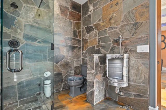 35929 Creekside Road, Yucaipa, CA 92399